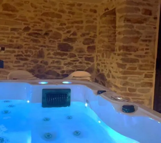 Maison De Lacam Bed & Breakfast